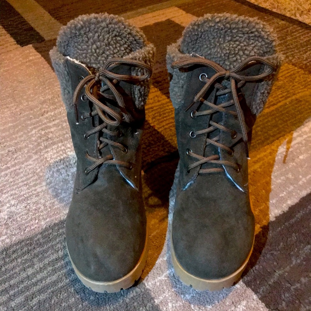LACE-UP BOOTIES- ARMY GREEN and TAN